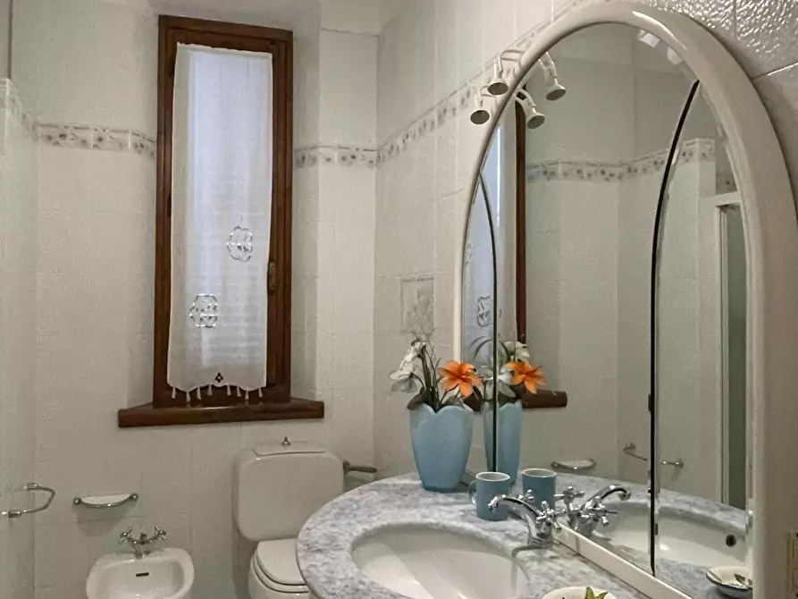 Immagine 45 di Villa in vendita  a Vinci