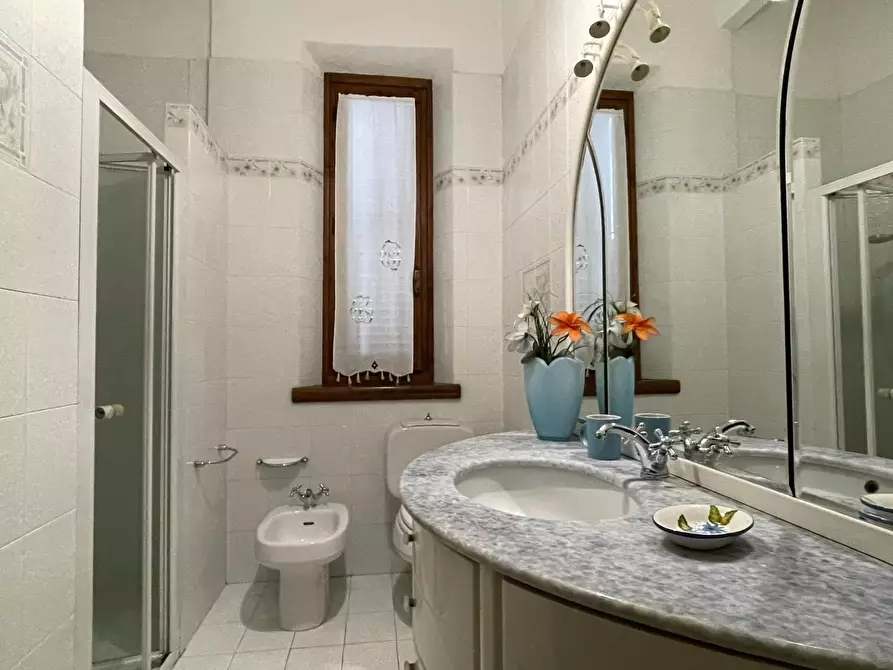 Immagine 17 di Villa in vendita  a Vinci