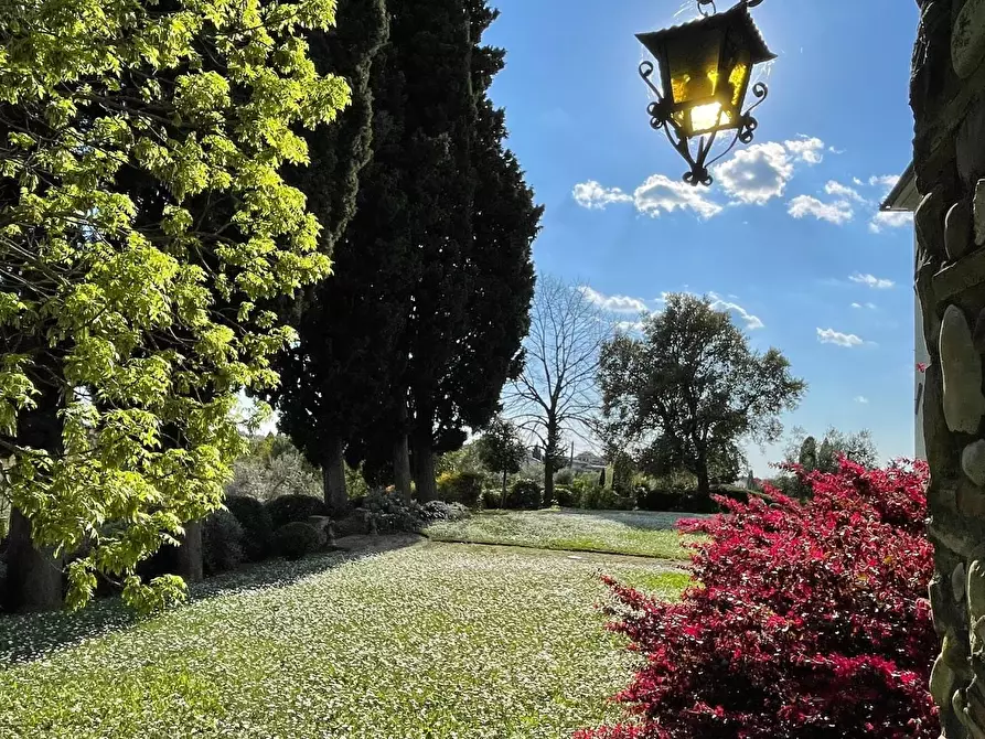 Immagine 10 di Villa in vendita  a Vinci