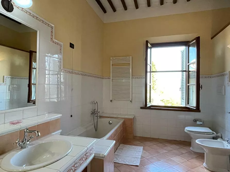 Immagine 57 di Villa in vendita  a Vinci