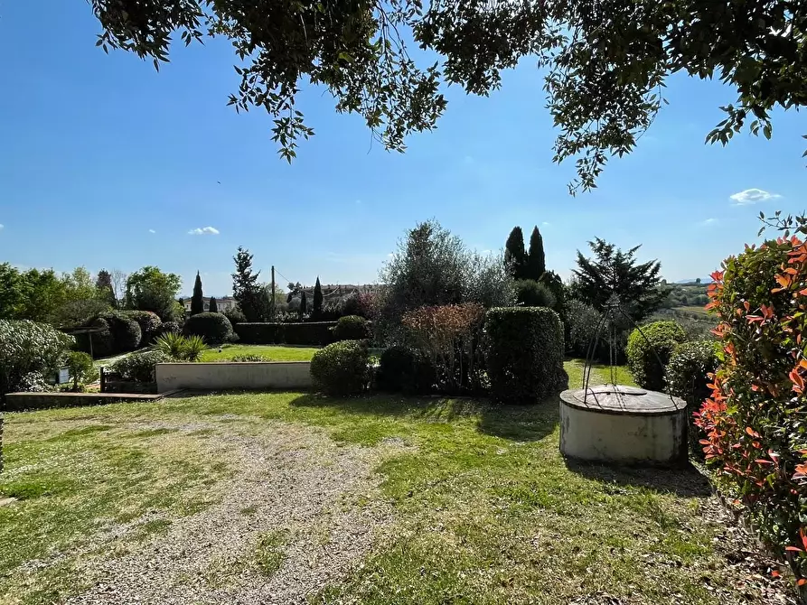 Immagine 90 di Villa in vendita  a Vinci