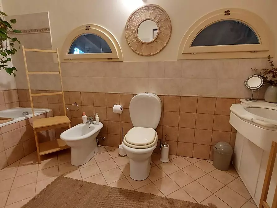 Immagine 38 di Casa trifamiliare in vendita  a Montecarlo