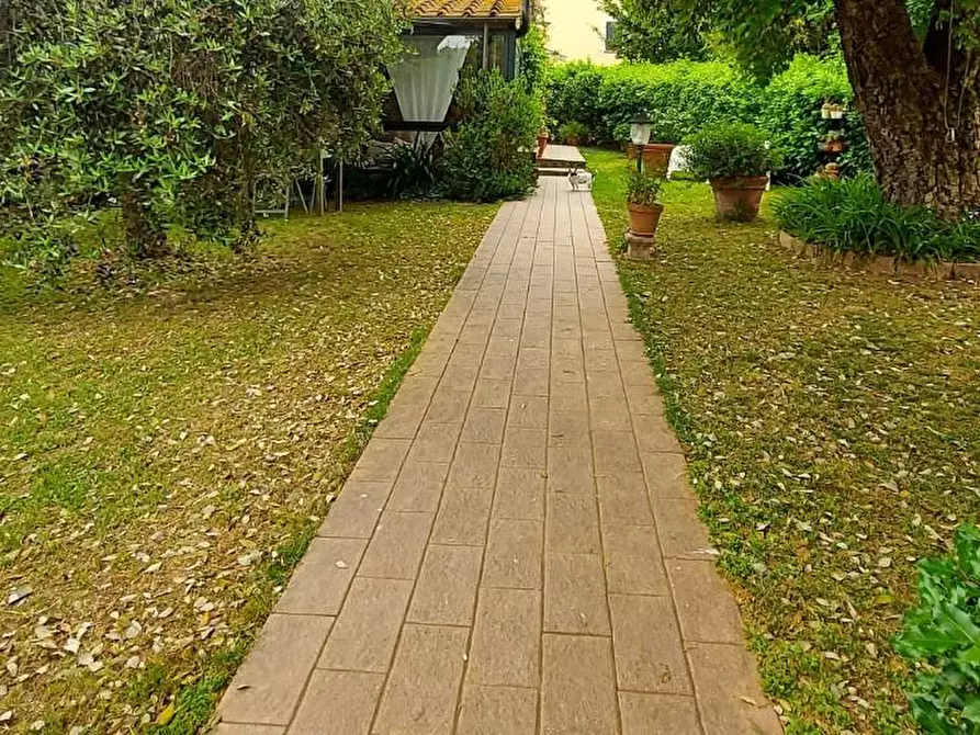 Immagine 28 di Casa trifamiliare in vendita  a Montecarlo