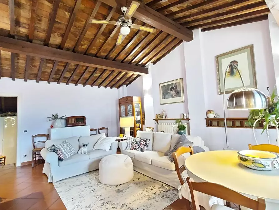 Immagine 3 di Casa trifamiliare in vendita  a Montecarlo