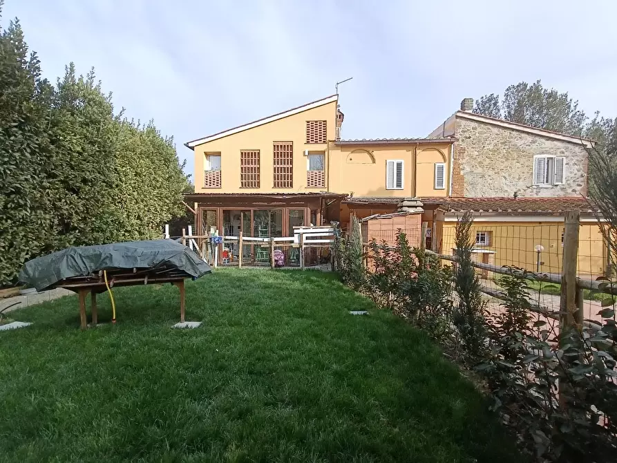 Immagine 11 di Porzione di casa in vendita  a Vinci