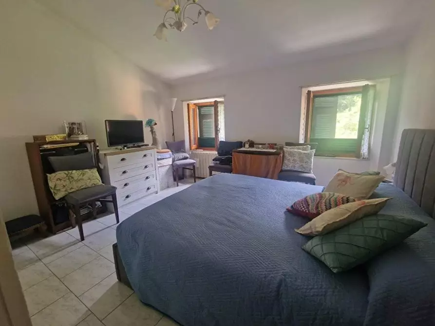 Immagine 15 di Casa semindipendente in vendita  a Carrara