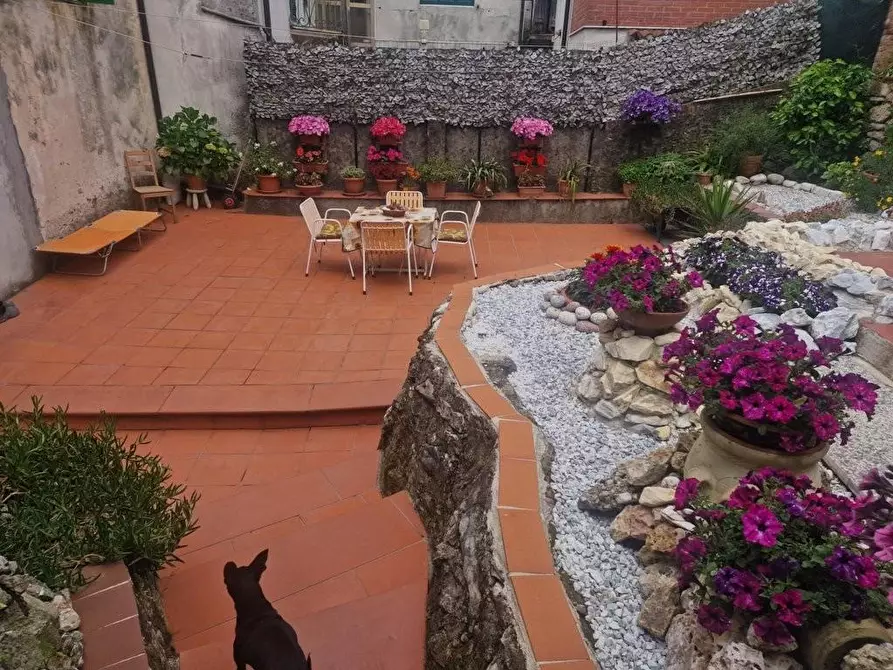 Immagine 2 di Casa semindipendente in vendita  a Carrara