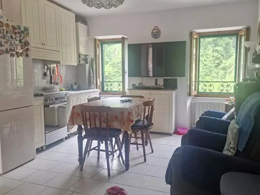 Immagine 12 di Casa semindipendente in vendita  a Carrara