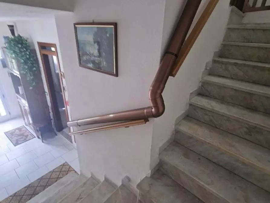 Immagine 8 di Casa semindipendente in vendita  a Carrara