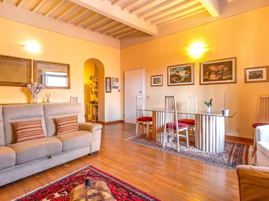 Immagine 1 di Appartamento in vendita  a Pisa