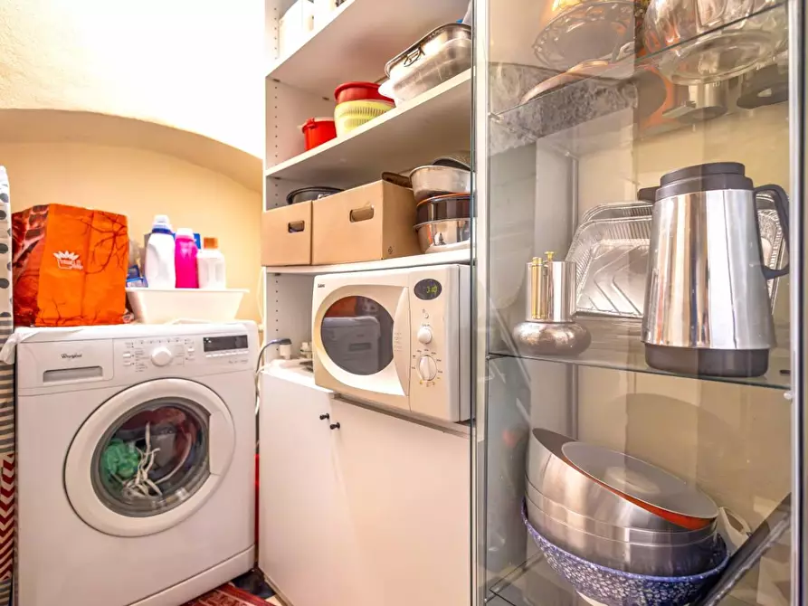 Immagine 12 di Appartamento in vendita  a Pisa