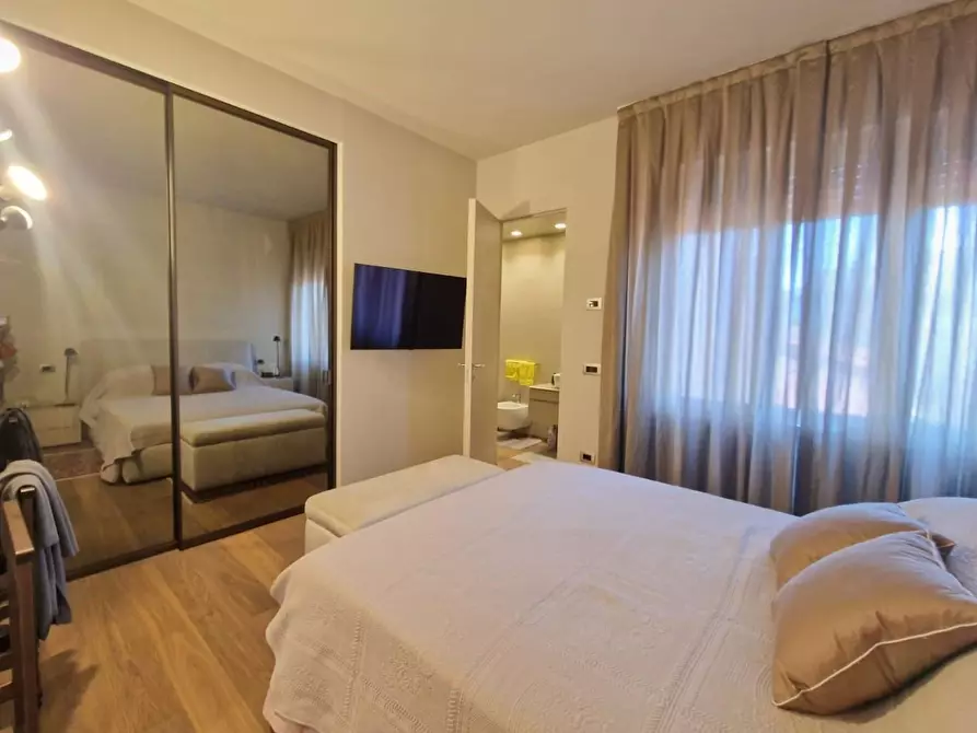 Immagine 31 di Appartamento in vendita  a Carrara