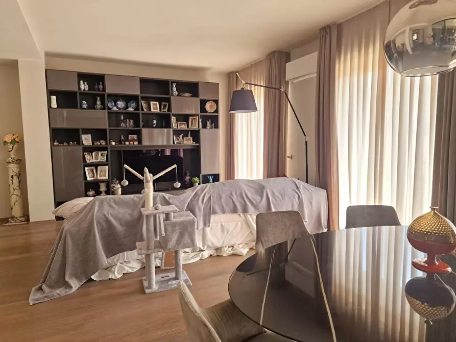 Immagine 14 di Appartamento in vendita  a Carrara