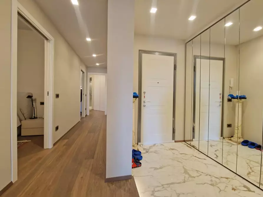 Immagine 21 di Appartamento in vendita  a Carrara