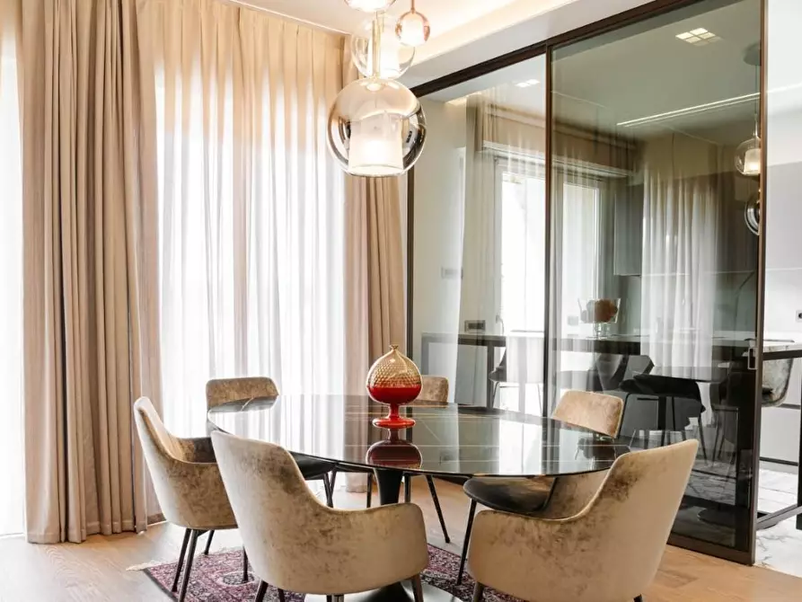 Immagine 4 di Appartamento in vendita  a Carrara