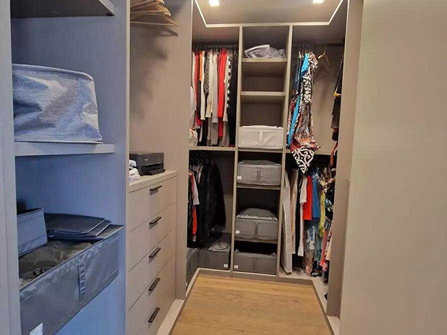 Immagine 33 di Appartamento in vendita  a Carrara