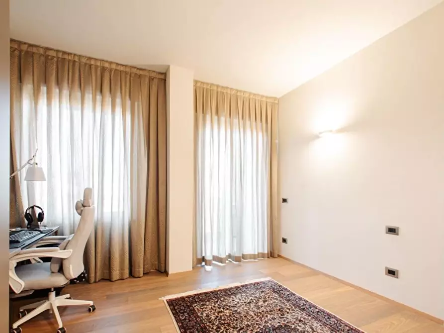 Immagine 39 di Appartamento in vendita  a Carrara