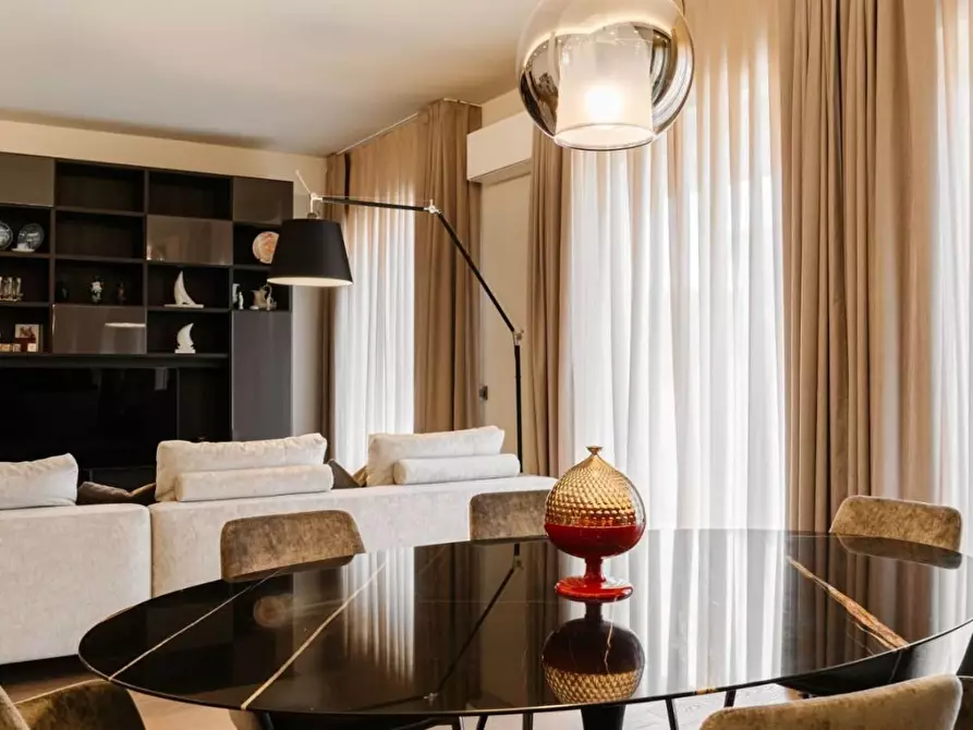 Immagine 7 di Appartamento in vendita  a Carrara