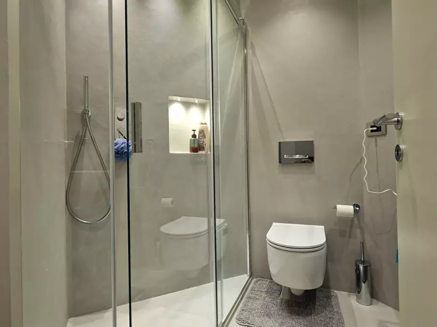 Immagine 29 di Appartamento in vendita  a Carrara