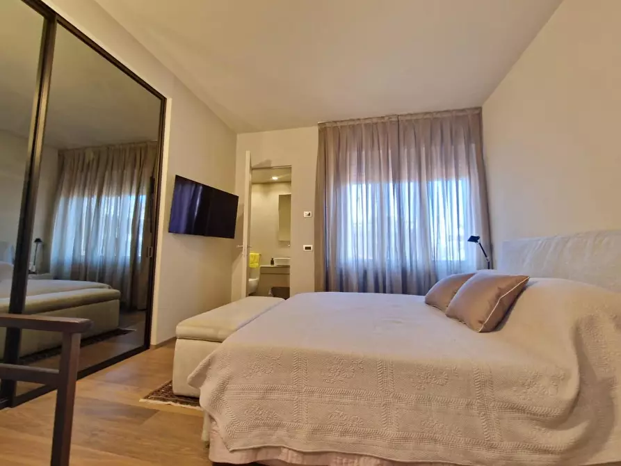 Immagine 34 di Appartamento in vendita  a Carrara