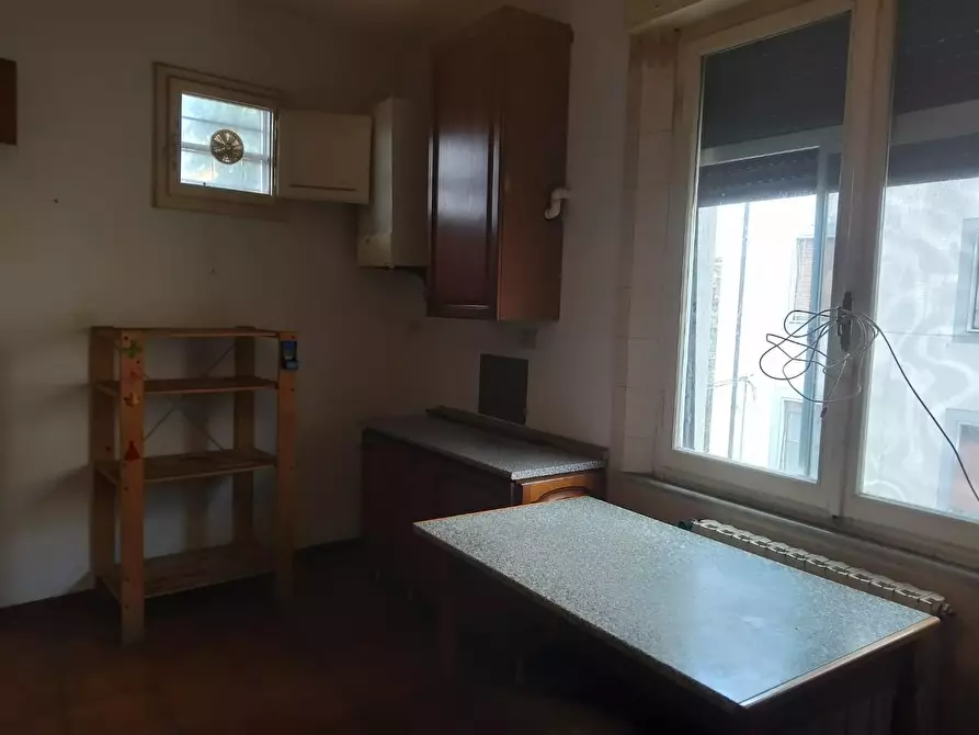 Immagine 11 di Appartamento in vendita  a Pisa