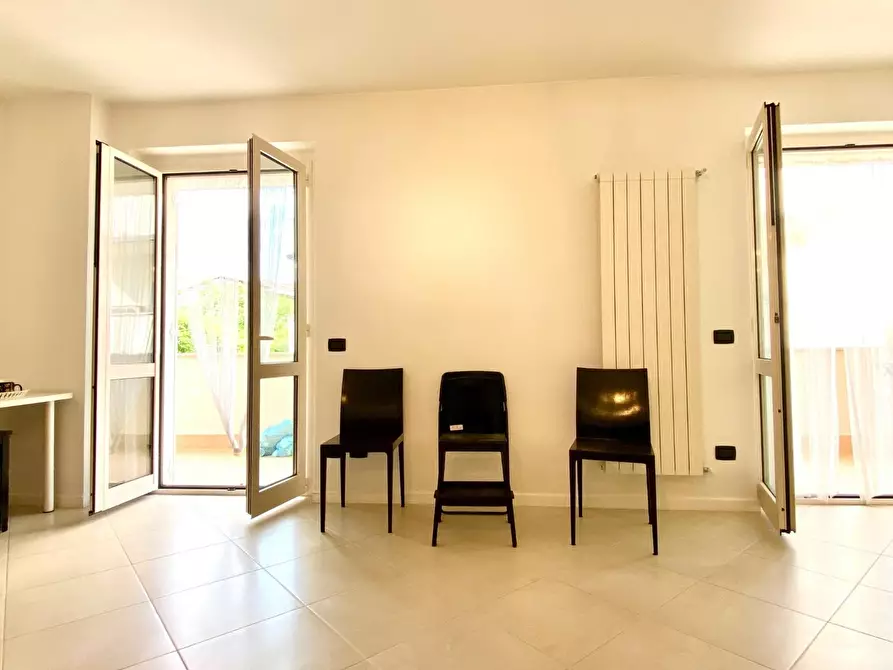 Immagine 4 di Appartamento in vendita  a Massa