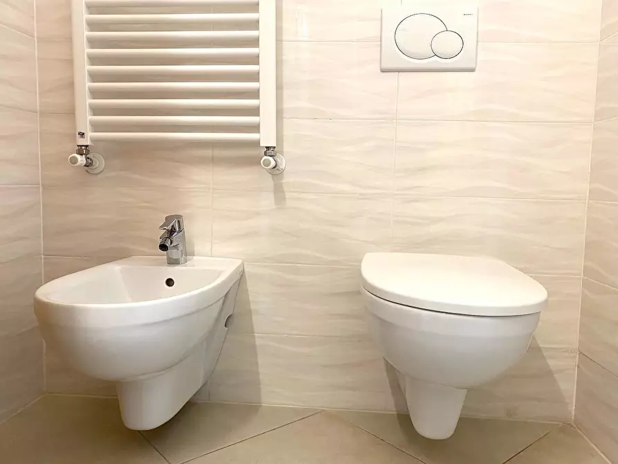 Immagine 22 di Appartamento in vendita  a Massa