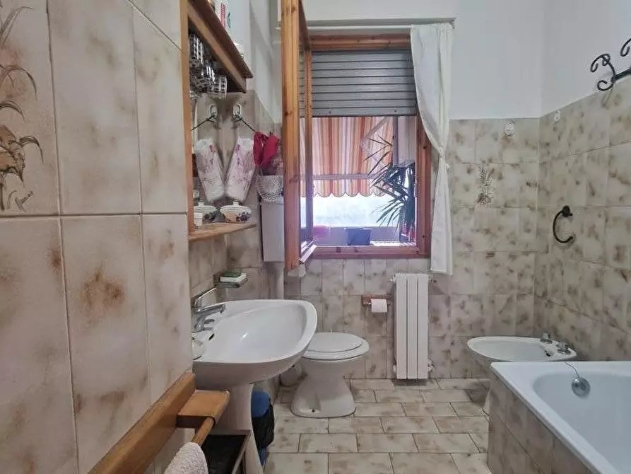 Immagine 14 di Appartamento in vendita  a Carrara