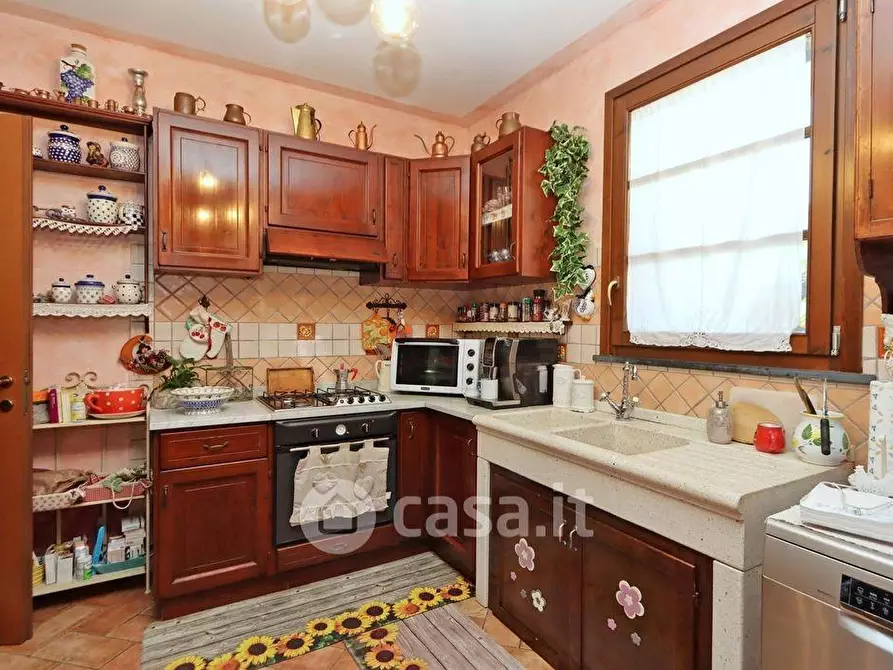 Immagine 10 di Villetta a schiera in vendita  a Cecina