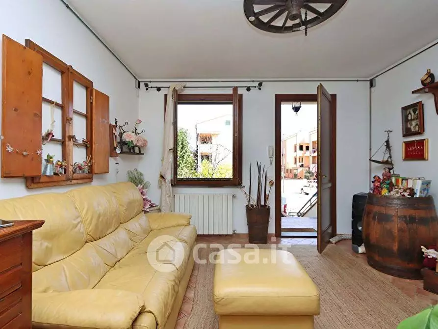 Immagine 17 di Villetta a schiera in vendita  a Cecina