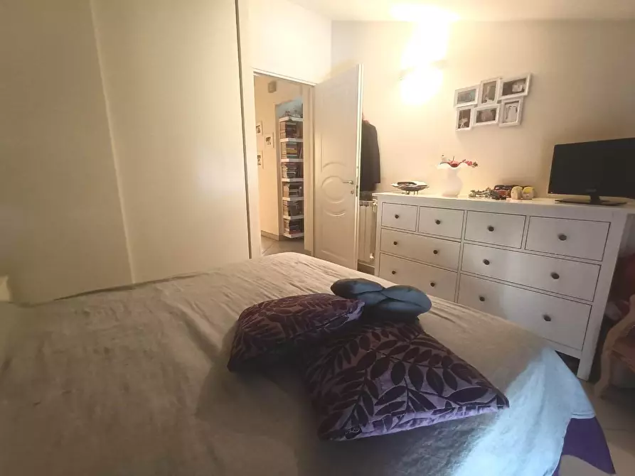 Immagine 17 di Appartamento in vendita  a Carrara