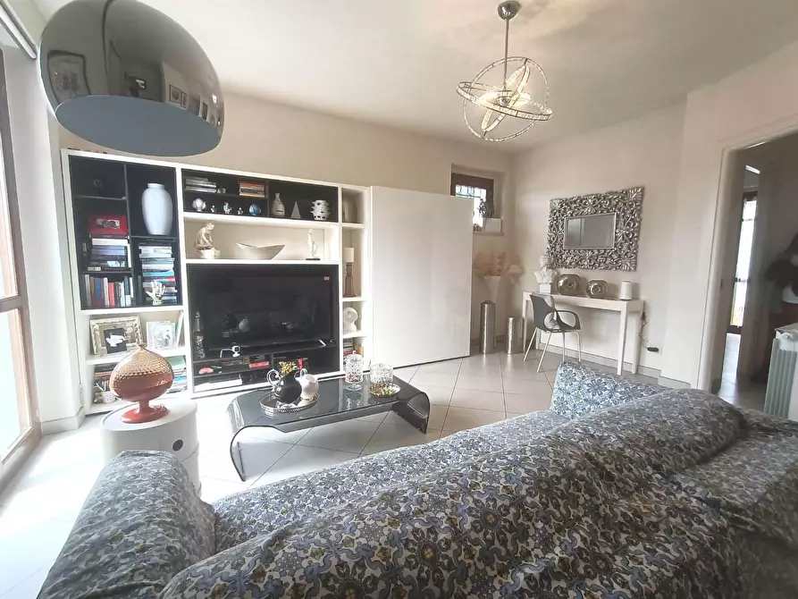 Immagine 5 di Appartamento in vendita  a Carrara