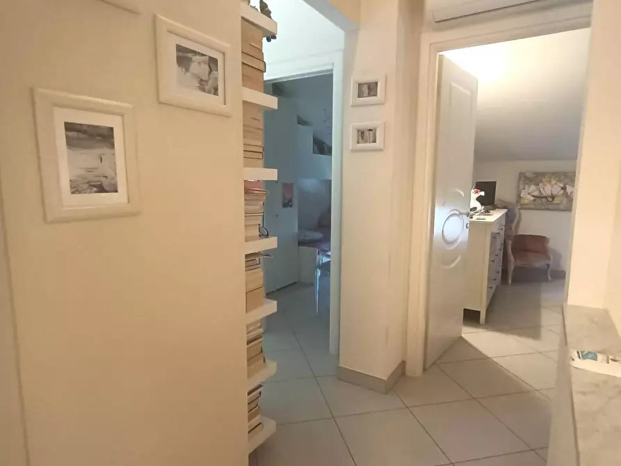 Immagine 27 di Appartamento in vendita  a Carrara