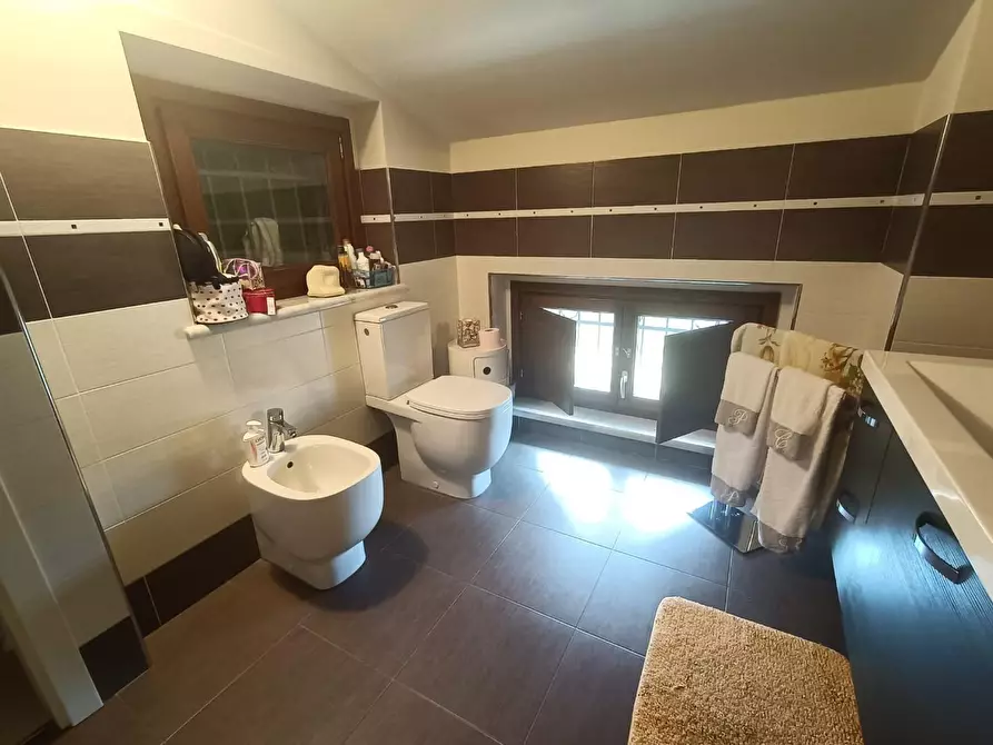 Immagine 26 di Appartamento in vendita  a Carrara