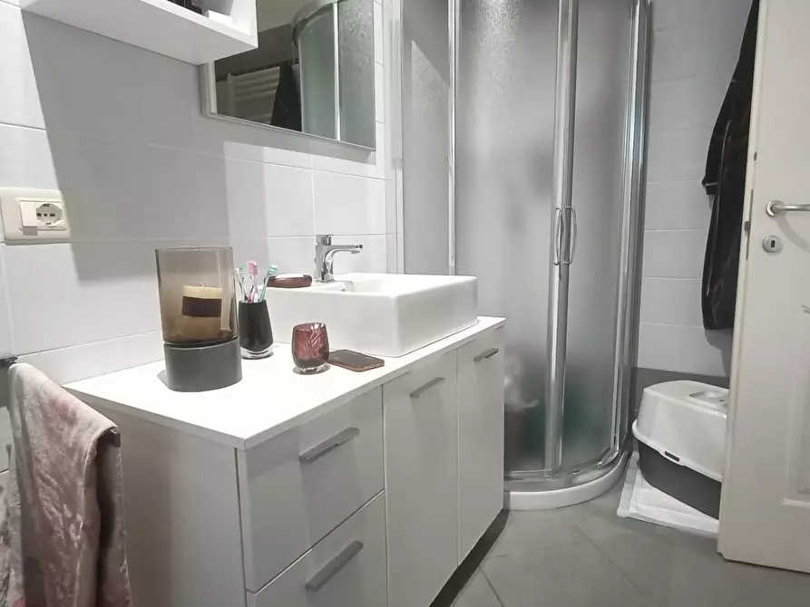 Immagine 14 di Appartamento in vendita  a Carrara