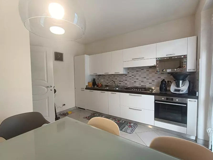 Immagine 9 di Appartamento in vendita  a Carrara