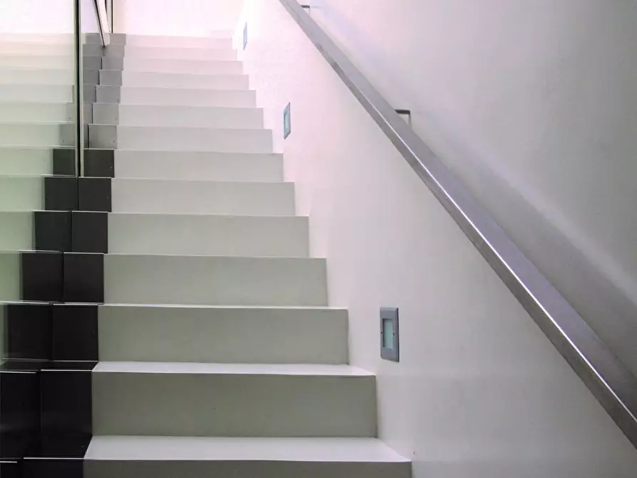 Immagine 8 di Villa in vendita  a Pontedera