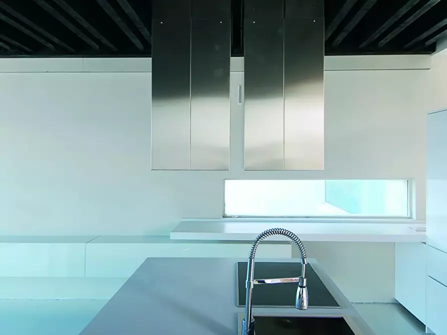 Immagine 9 di Villa in vendita  a Pontedera