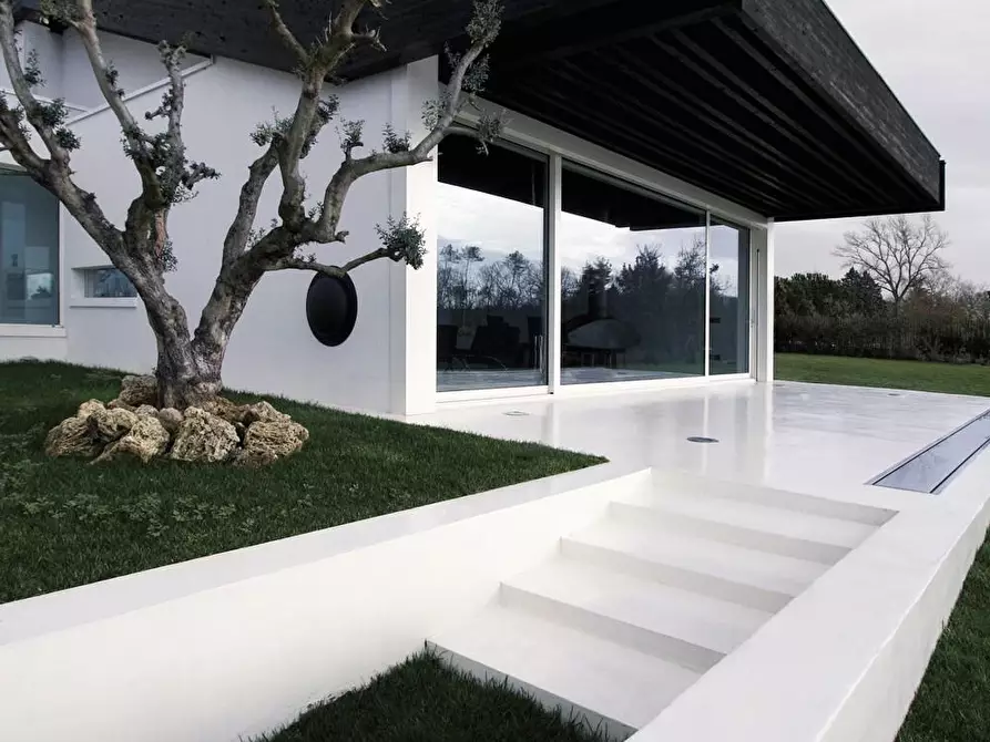 Immagine 6 di Villa in vendita  a Pontedera