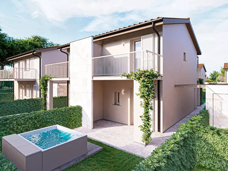 Immagine 9 di Casa bifamiliare in vendita  a Rosignano Marittimo
