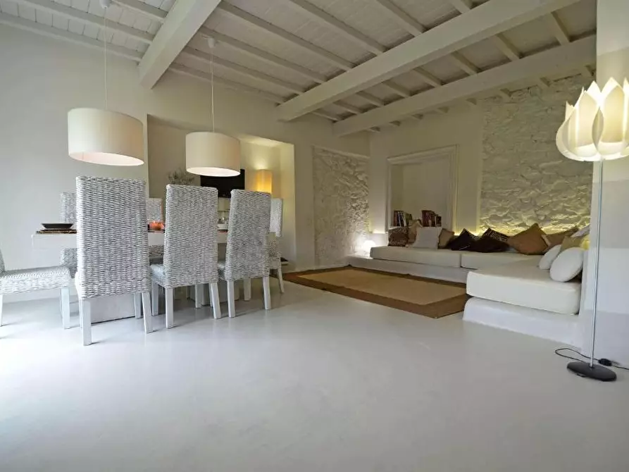 Immagine 68 di Casa colonica in vendita  a Lucca