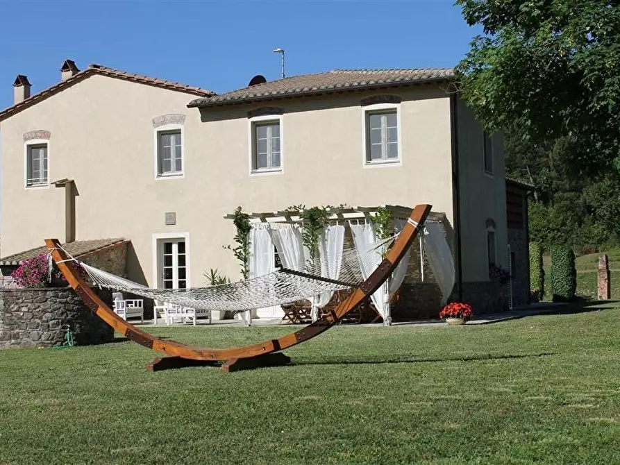 Immagine 47 di Casa colonica in vendita  a Lucca