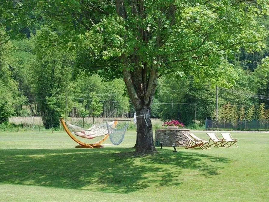 Immagine 63 di Casa colonica in vendita  a Lucca