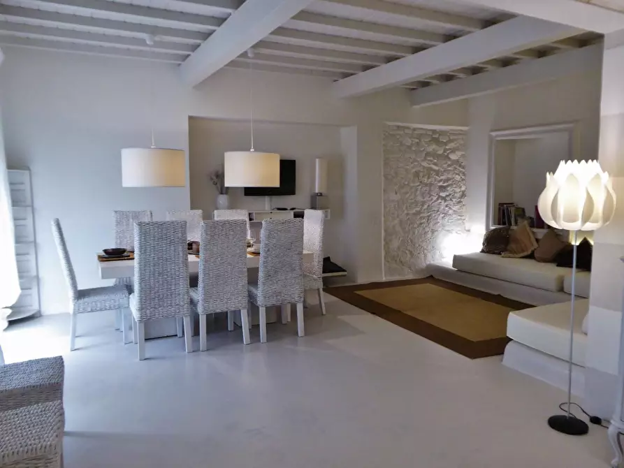 Immagine 30 di Casa colonica in vendita  a Lucca
