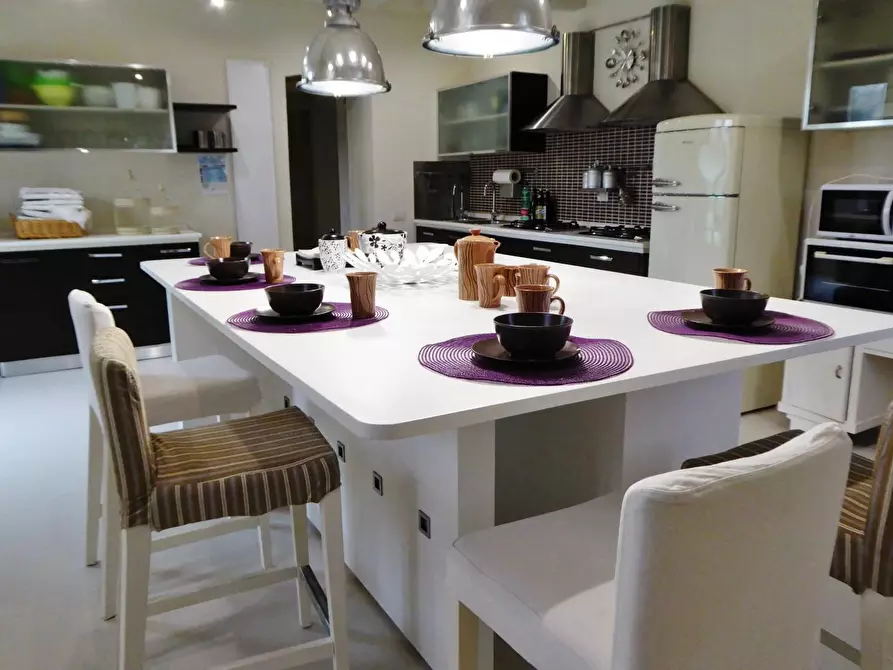 Immagine 28 di Casa colonica in vendita  a Lucca