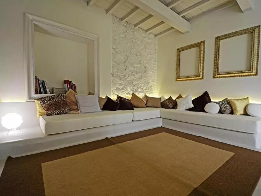 Immagine 42 di Casa colonica in vendita  a Lucca