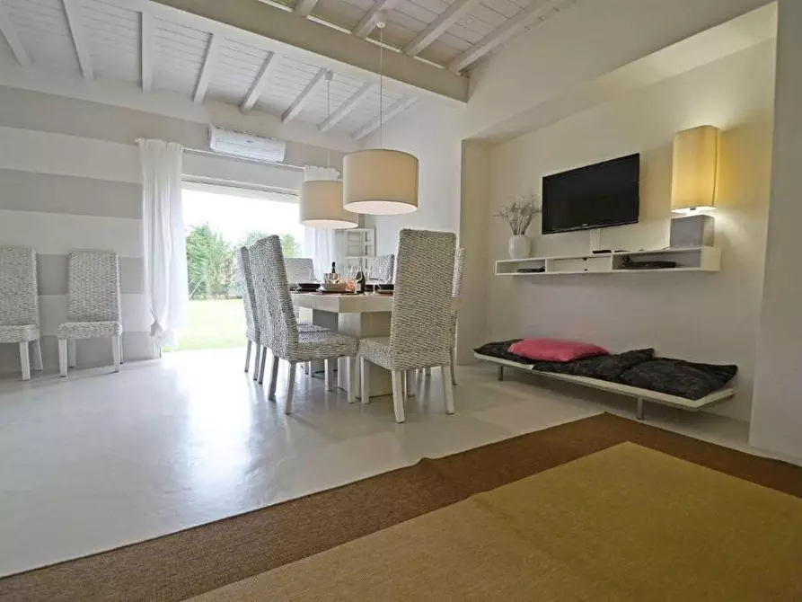 Immagine 38 di Casa colonica in vendita  a Lucca