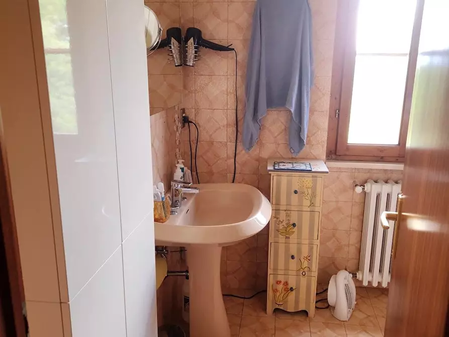 Immagine 35 di Casa indipendente in vendita  a Santa Maria A Monte