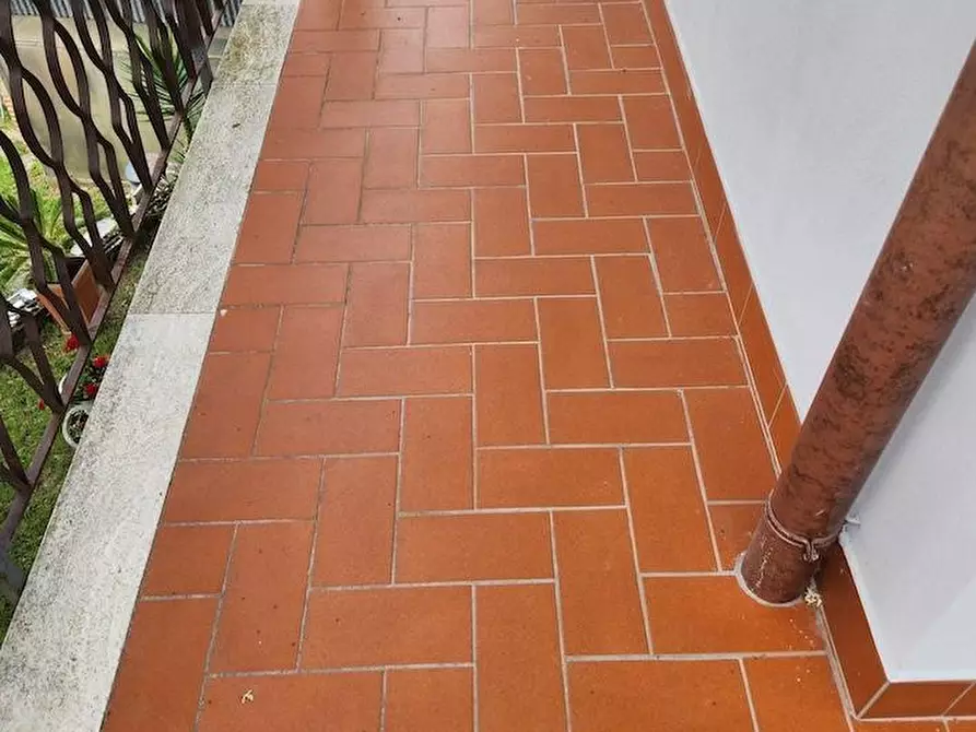 Immagine 23 di Casa indipendente in vendita  a Santa Maria A Monte