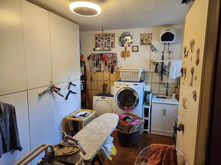 Immagine 13 di Casa indipendente in vendita  a Santa Maria A Monte